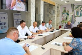 Заседание постоянной депутатской комиссии по соцразвитию прошло в ресурсном центре «Активное долголетие»